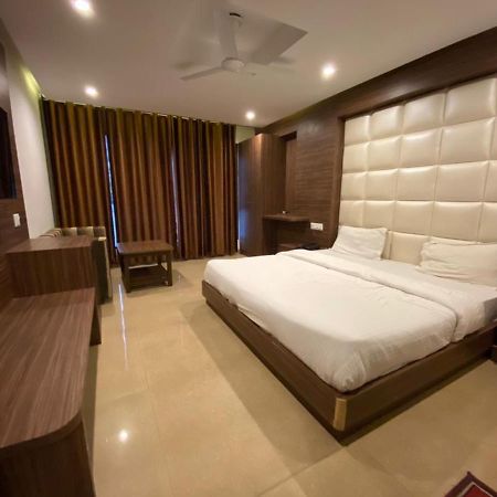 فندق موسوريفي  Savoy Residency المظهر الخارجي الصورة